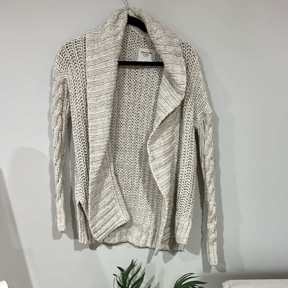 Abercrombie and fitch open cardigan